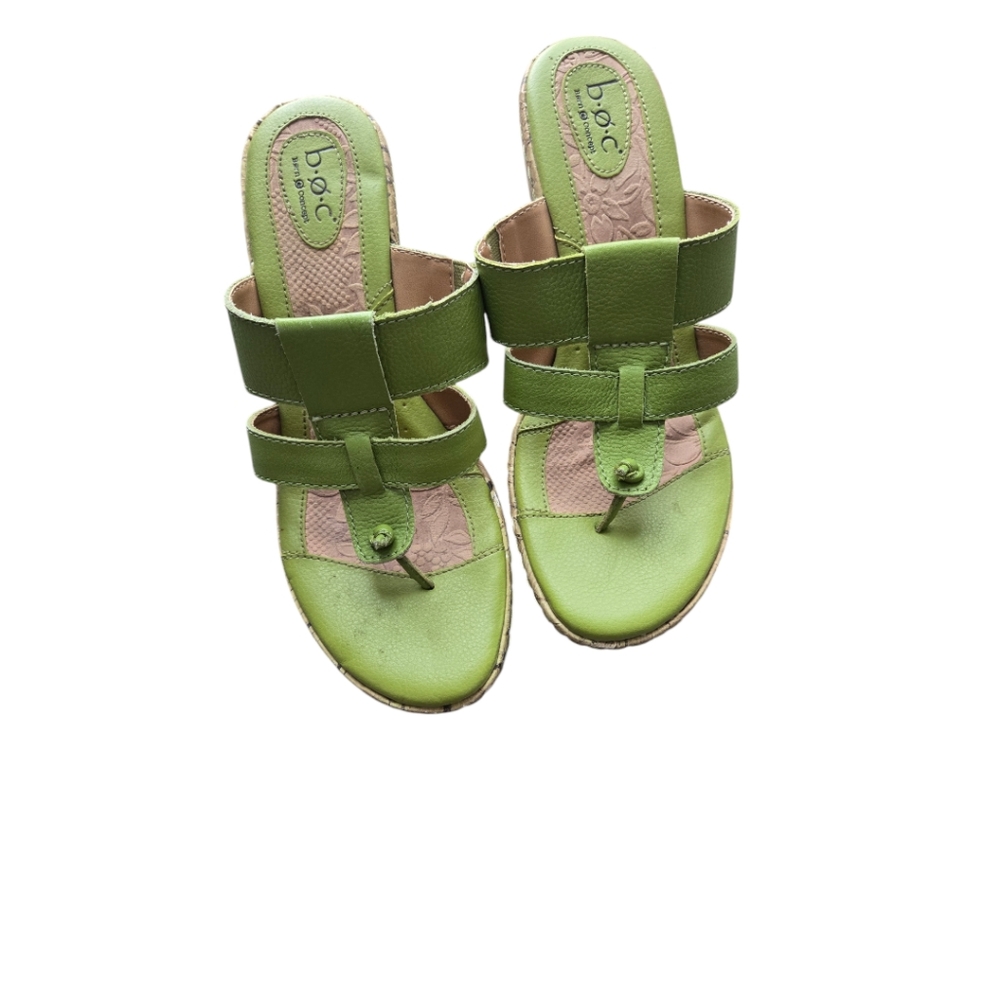 B.O.C Green wedge sandals size 10